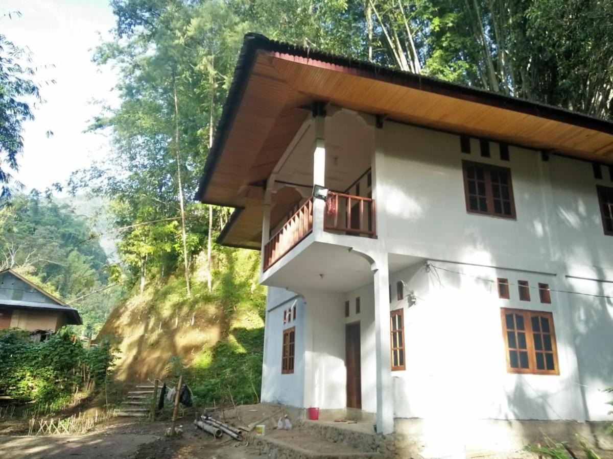 Sugi House Toraja - Villa Penginapan Sewa Harian Rantepao Extérieur photo